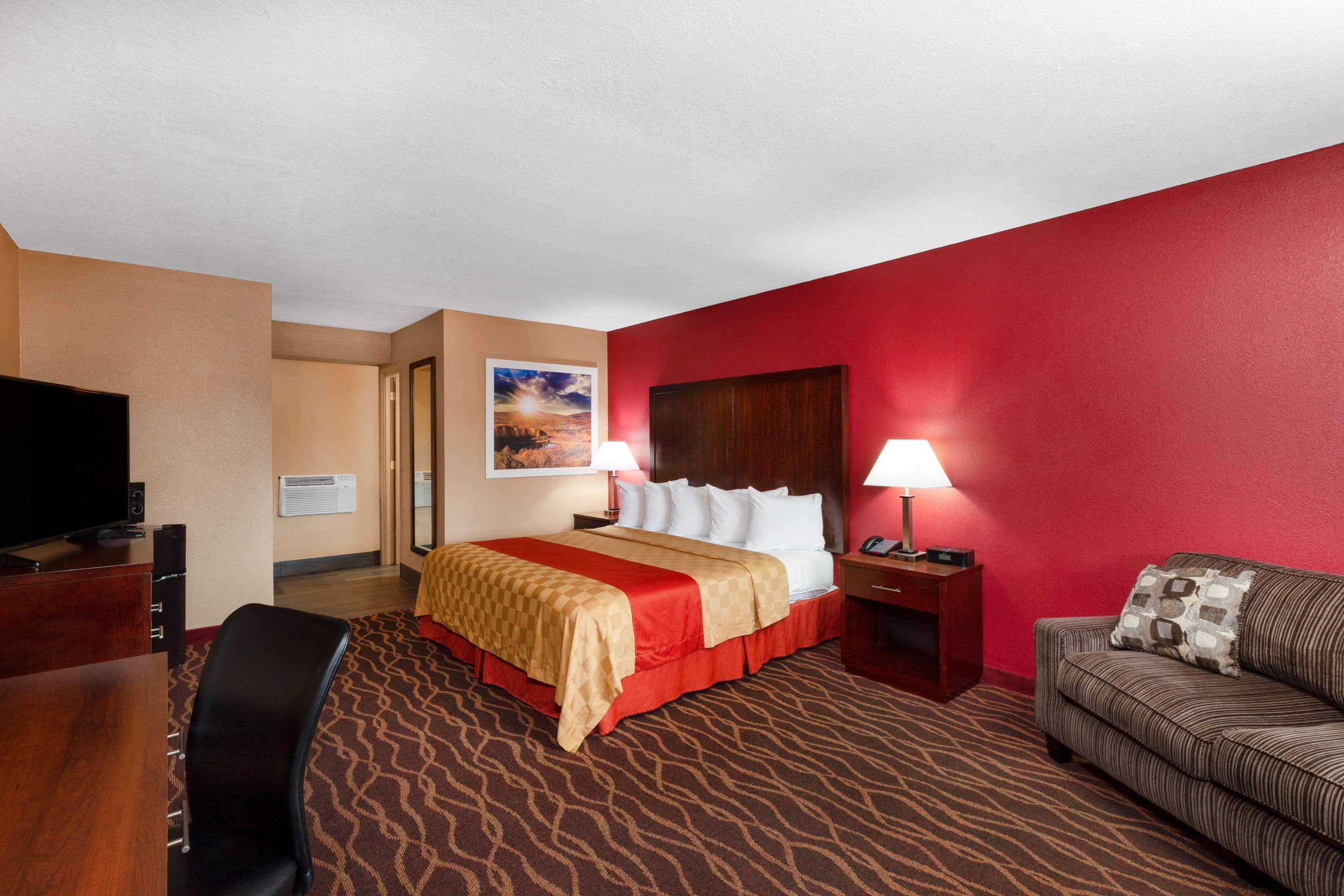 Rosewood Inn & Suites Роузберг Экстерьер фото