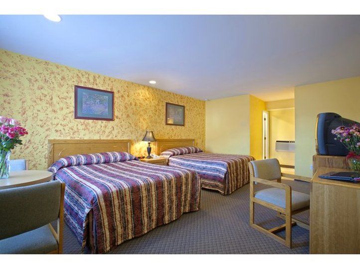 Rosewood Inn & Suites Роузберг Экстерьер фото